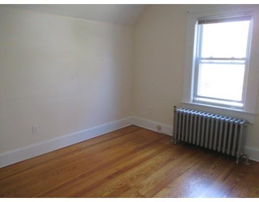 414 Britton St, Chicopee, MA 01020 photo 12
