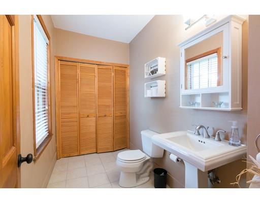9 Oak St, Danvers, MA 01923 photo 16