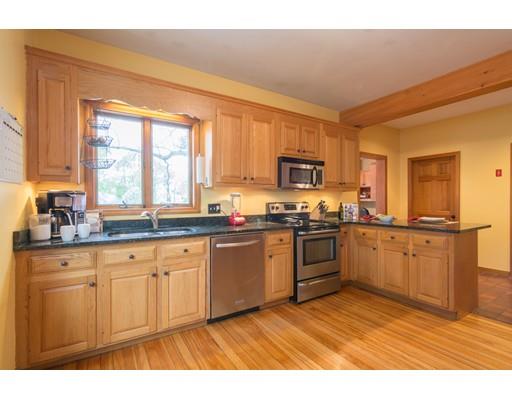 9 Oak St, Danvers, MA 01923 photo 9