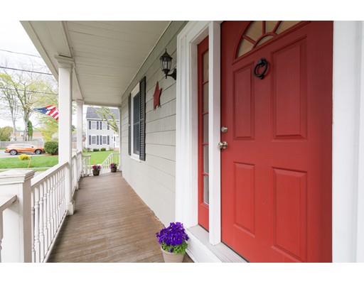 9 Oak St, Danvers, MA 01923 photo 3