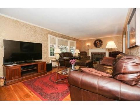 504 Chestnut St, Needham, MA 02492 photo 3