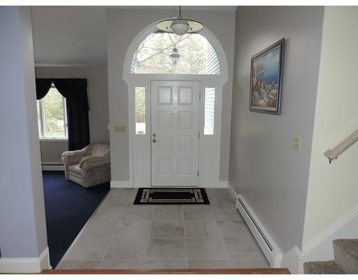 96 Parkhurst Rd, Dunstable, MA 01827 photo 4