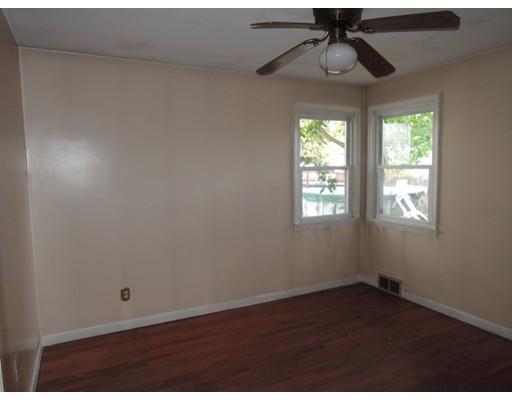 181 Pheland St, Springfield, MA 01109 photo 8