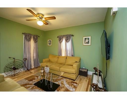 17 Waverly St, Everett, MA 02149 photo 3