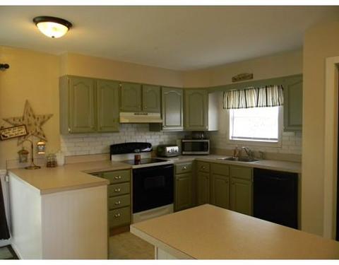 238 West St, Ware, MA 01082 photo 3