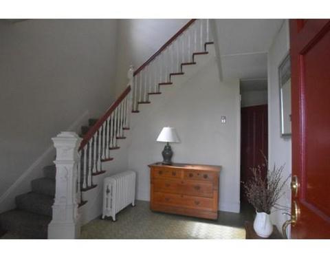 33 Lothrop St, Beverly, MA 01915 photo 4