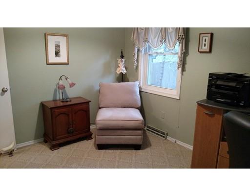 151 White Oak Rd, Springfield, MA 01128 photo 10