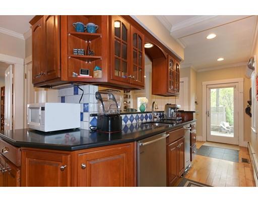 20 Abbott St, Wellesley, MA 02482 photo 7