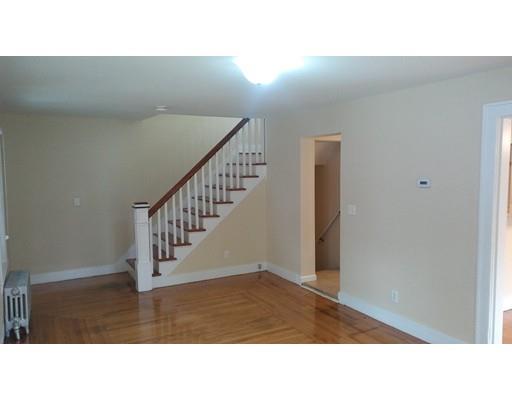 53 Fullerton St, Springfield, MA 01151 photo 8