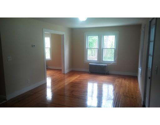 53 Fullerton St, Springfield, MA 01151 photo 9