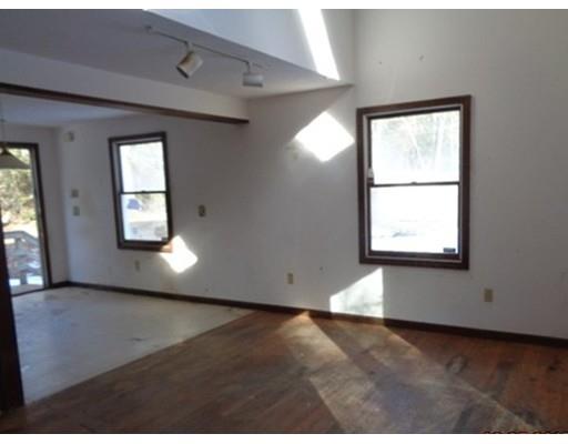 10 Cabot Ct, Everett, MA 02149 photo 4