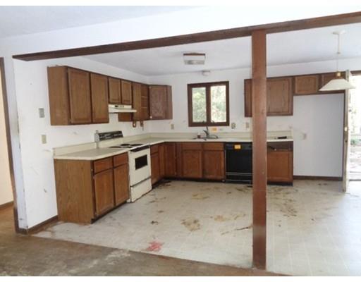 10 Cabot Ct, Everett, MA 02149 photo 3