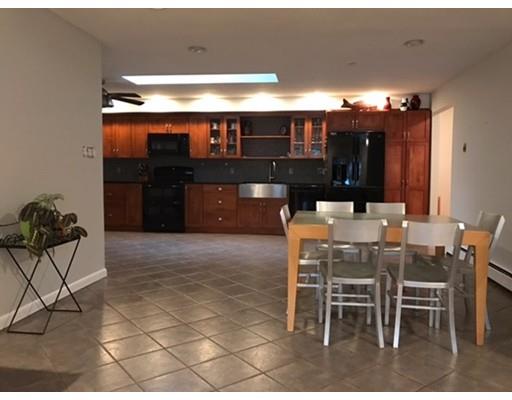 152 Line St, Easthampton, MA 01027 photo 8