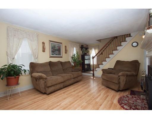 70 Nathaniel St, Springfield, MA 01109 photo 6