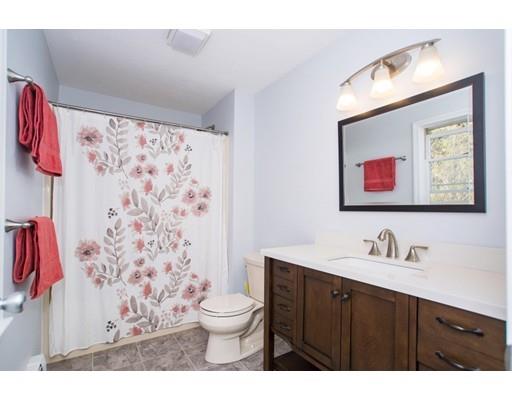 7 Pierce Ln, Upton, MA 01568 photo 13