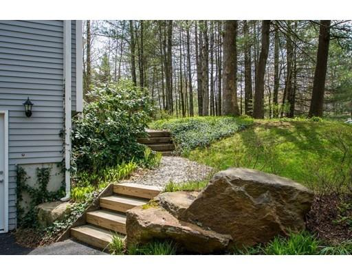 7 Pierce Ln, Upton, MA 01568 photo 3
