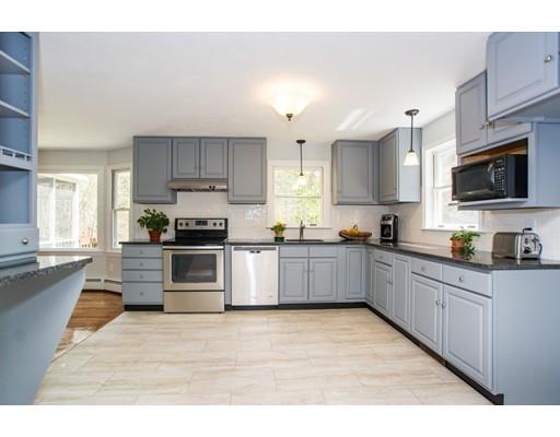 7 Pierce Ln, Upton, MA 01568 photo 8