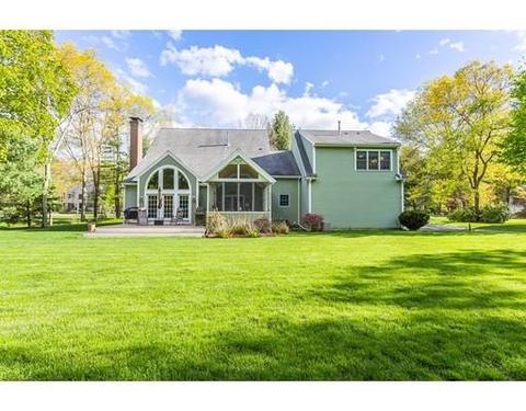 12 Michael Ln, Mansfield, MA 02048 photo 4