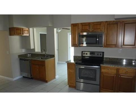 81 Dwight Rd, Springfield, MA 01108 photo 4