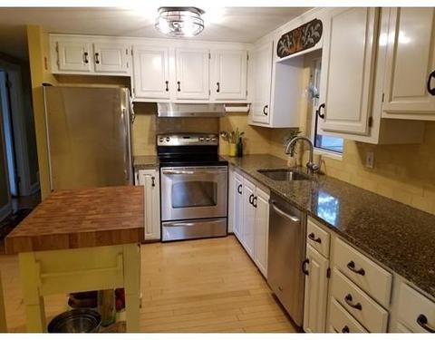 7 Tanglewood Cir, Reading, MA 01867 photo 11