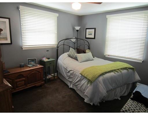59 Bamforth Rd, Springfield, MA 01128 photo 8