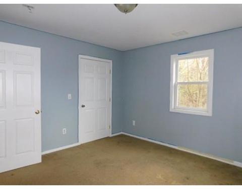 122 Sterling St, Springfield, MA 01107 photo 9