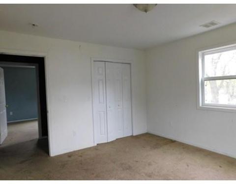 122 Sterling St, Springfield, MA 01107 photo 10