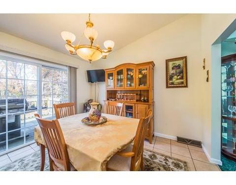 66 Oak Ridge St, Springfield, MA 01151 photo 8