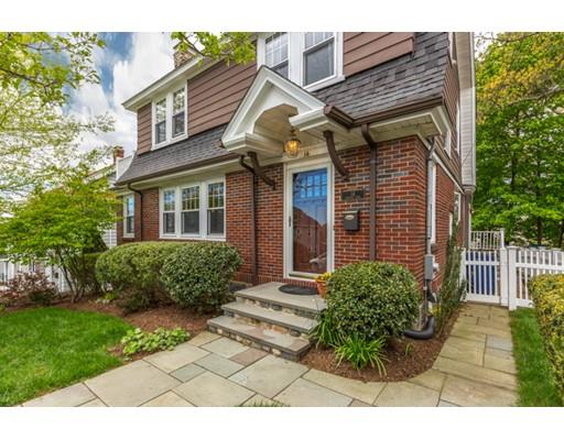14 Greaton Rd, West Roxbury, MA 02132 photo 2
