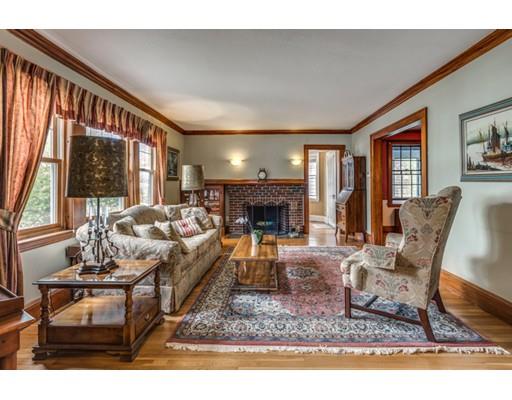 14 Greaton Rd, West Roxbury, MA 02132 photo 4
