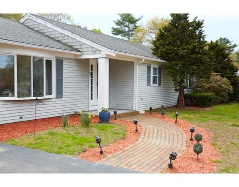 106 Foxglove Rd, Barnstable, MA 02630 photo 4