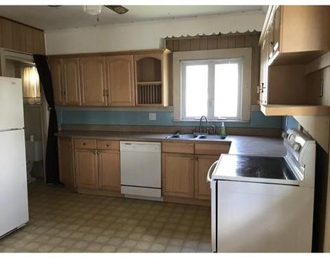 48 Front St, Clinton, MA 01510 photo 2
