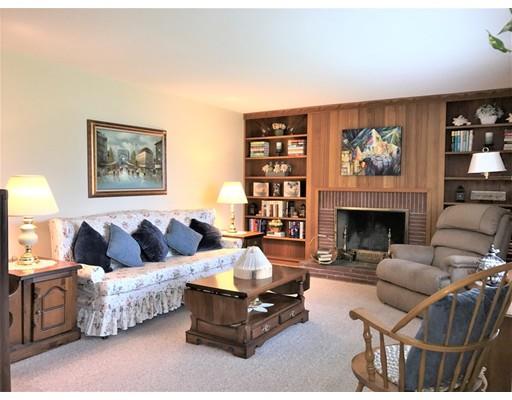 389 Abbott St, Springfield, MA 01118 photo 7