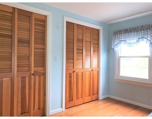 389 Abbott St, Springfield, MA 01118 photo 12
