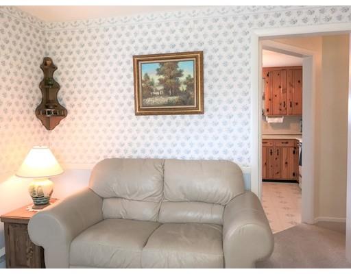 389 Abbott St, Springfield, MA 01118 photo 5