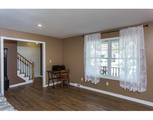 47 Barrison St, Springfield, MA 01109 photo 6