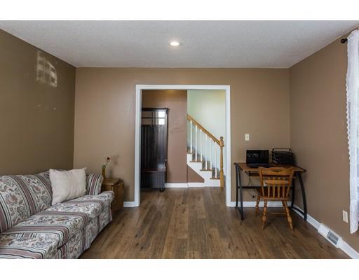 47 Barrison St, Springfield, MA 01109 photo 7