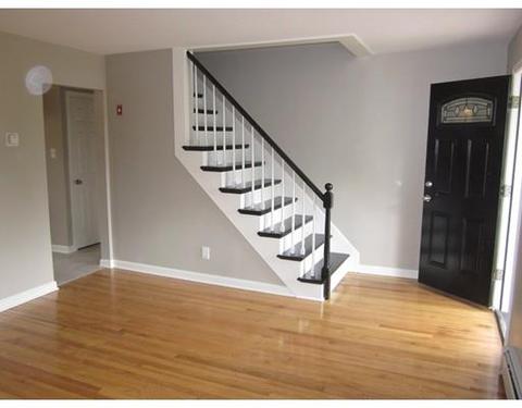 7 Crystal St, Webster, MA 01570 photo 1
