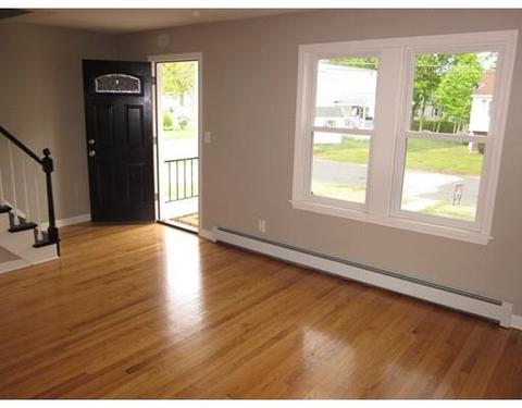 7 Crystal St, Webster, MA 01570 photo 3