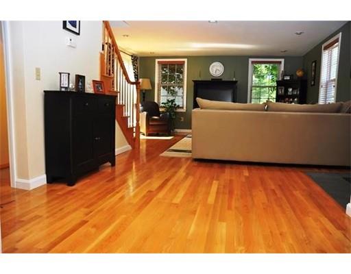 32 Walnut St, Natick, MA 01760 photo 4