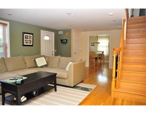 32 Walnut St, Natick, MA 01760 photo 5