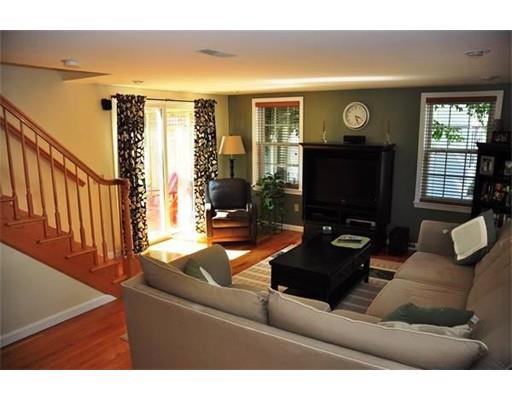 32 Walnut St, Natick, MA 01760 photo 3