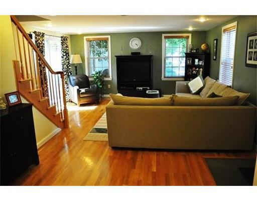 32 Walnut St, Natick, MA 01760 photo 2
