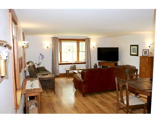 8 Back Bay Ct, Reading, MA 01867 photo 9