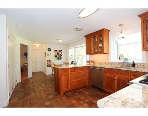 65 Canterbury Ln, Needham, MA 02492 photo 7