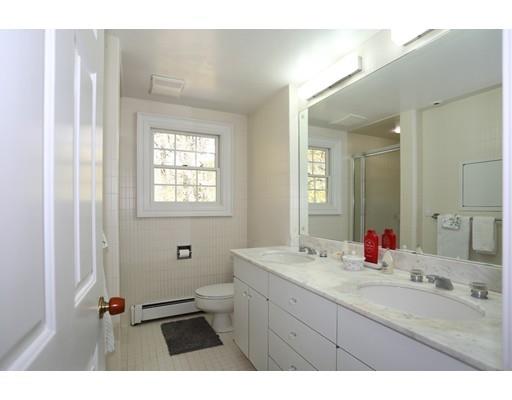 65 Canterbury Ln, Needham, MA 02492 photo 18