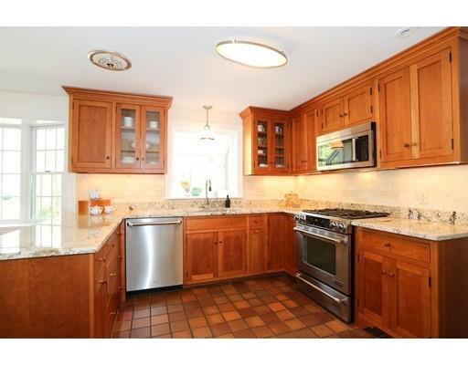 65 Canterbury Ln, Needham, MA 02492 photo 8