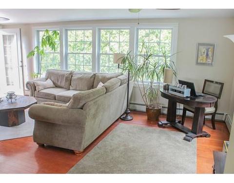 6 Joseph Dr, Warren, RI 02885 photo 9