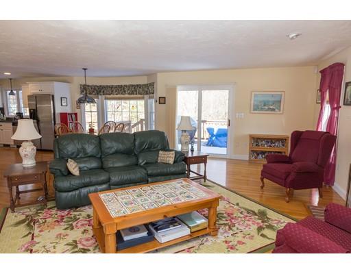 9 Sarah Ln, Maynard, MA 01754 photo 13