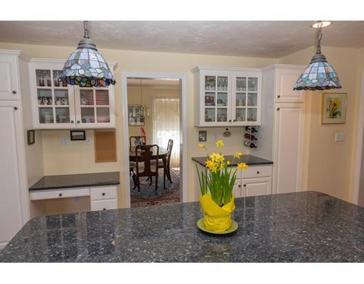 9 Sarah Ln, Maynard, MA 01754 photo 11